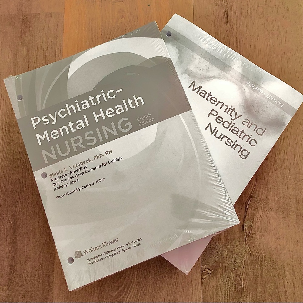 Loose Leaf Nursing School Textbooks